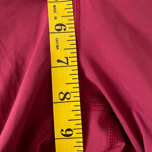 Womens Lululemon Dark Red Leggings with Mesh Cut-Outs Size 4 - Picture 12 of 15